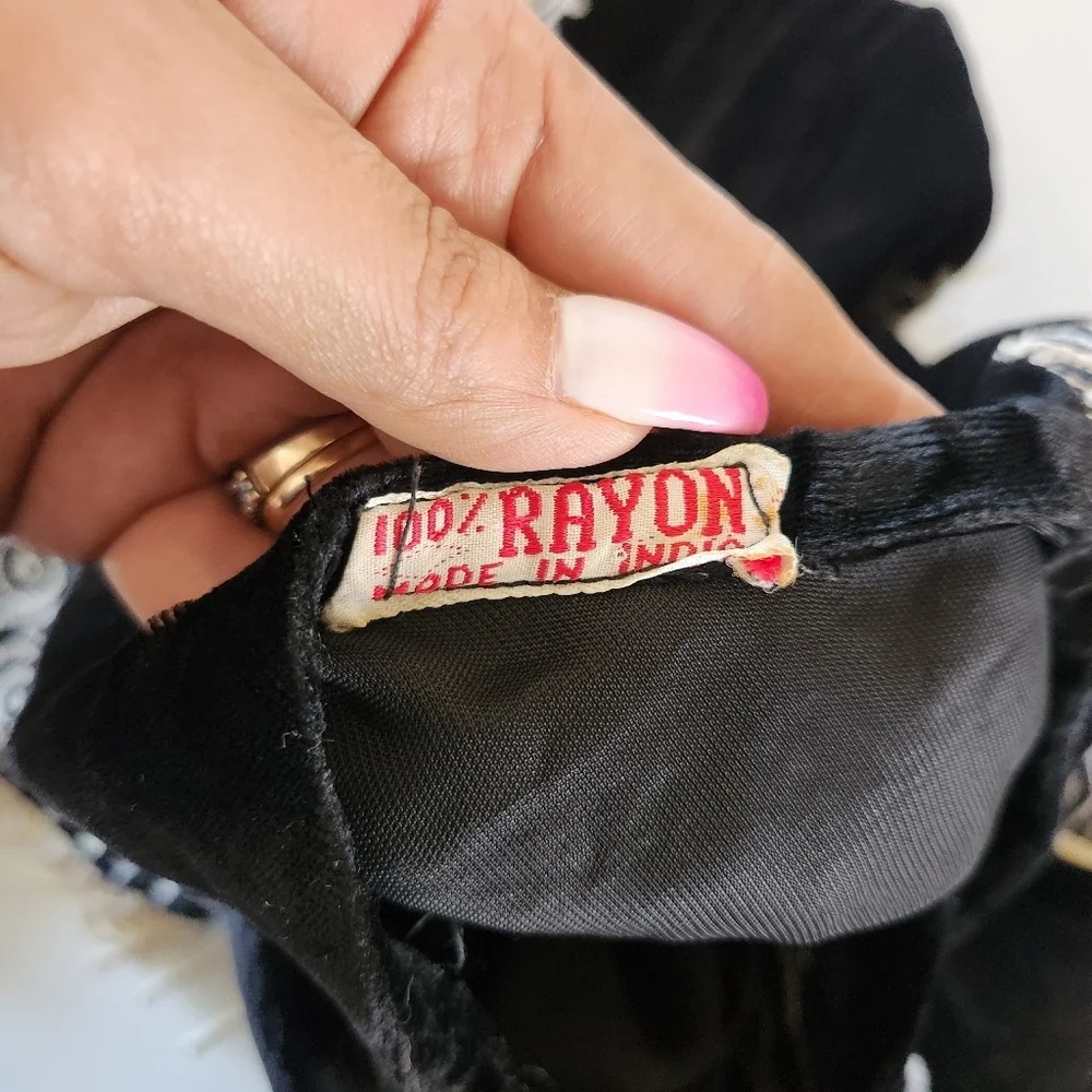 Vintage Black Velvet Fringe Poncho Scarf Embroidered Boho Western Womens 70s 90s - Picture 7 of 12